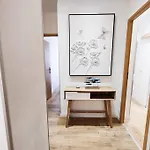 2 Bedroom, 4-6 Pers., 5min To The Beach, Wifi, Ac Nice