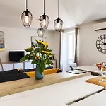 Appartement 2 Bedroom, 4-6 Pers., 5min To The Beach, Wifi, Ac Nice