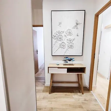 2 Bedroom, 4-6 Pers., 5min To The Beach, Wifi, Ac Nizza