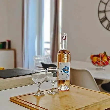 2 Bedroom, 4-6 Pers., 5min To The Beach, Wifi, Ac * Nice